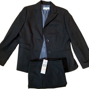 2 pc pant suit EVAN PICONE size 10 both pieces fully lined